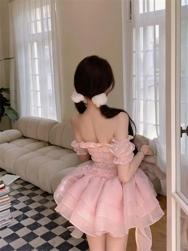 ピンクのおとぎ話のイブニングドレス,裸の肩,セクシー,カワイイ