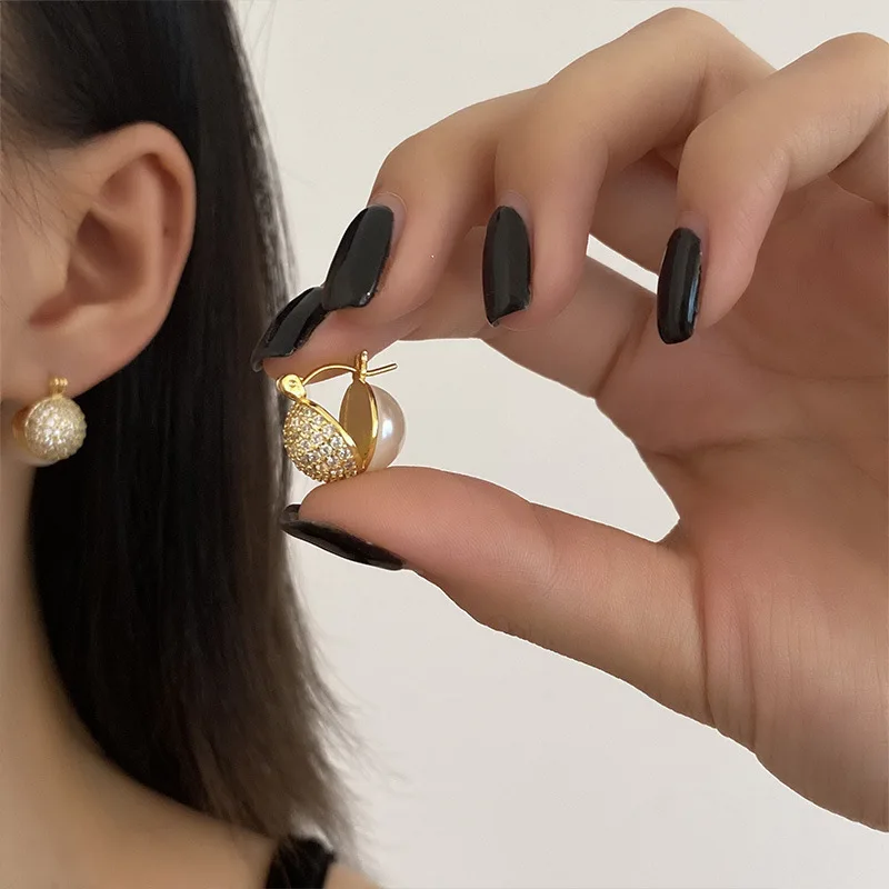 European and American High-grade Zircon Ear Buckle Fashion Exquisite Small Earrings