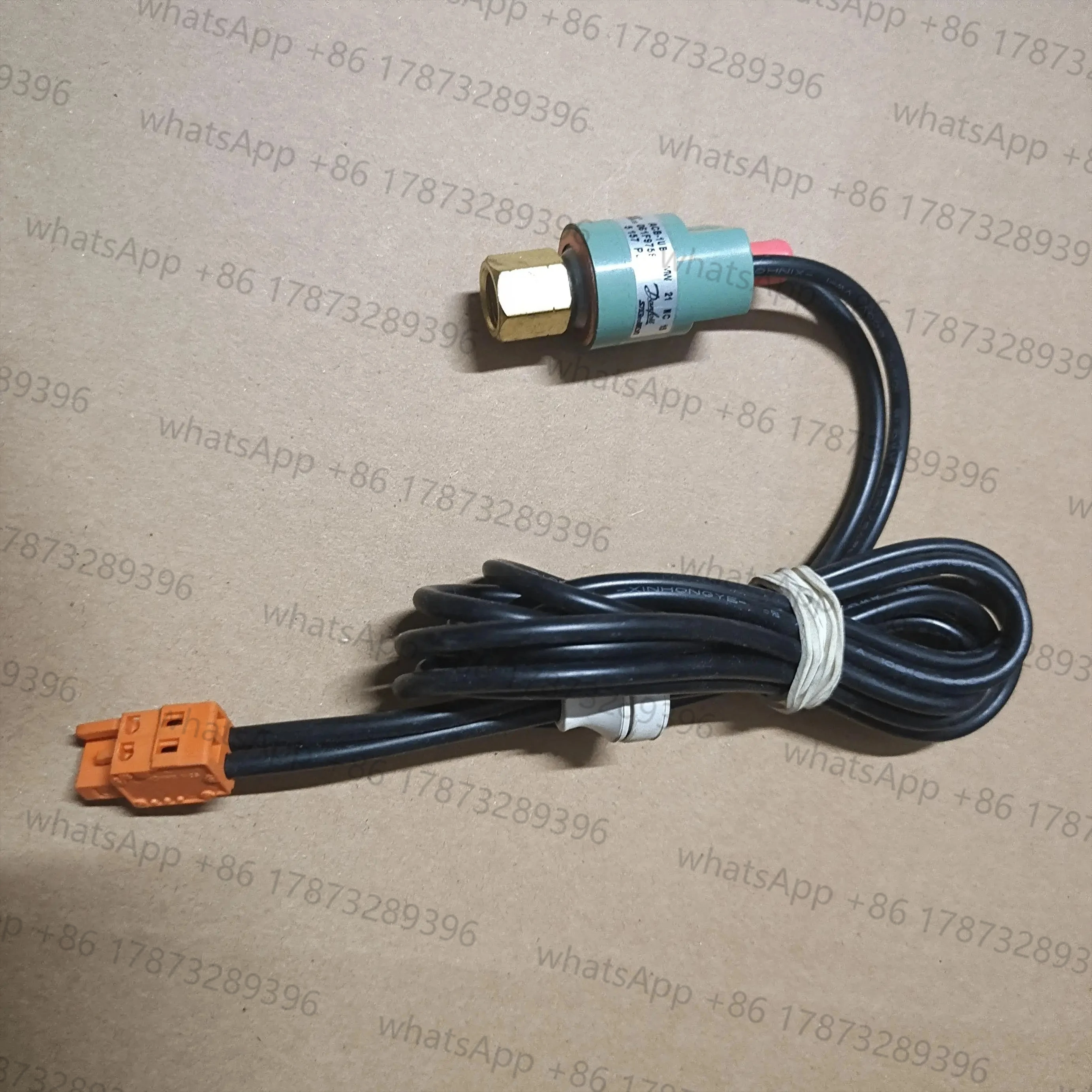 

Air conditioning ACB-1UB114MW 061F9758 PS45BAR pressure switch low pressure sensor