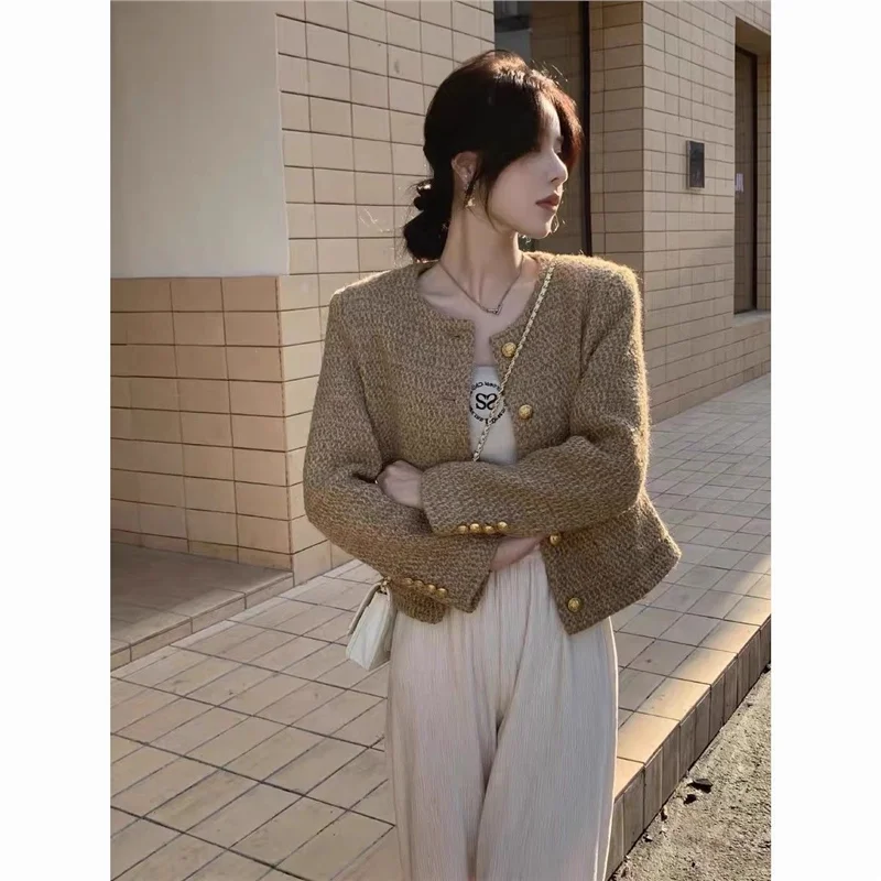 سترة صوفية أنيقة للنساء بتصميم قلب حلو وأكمام صغيرة على الطراز الفرنسي، ملابس خارجية عصرية للتنقل اليومي، إنتاج صيني