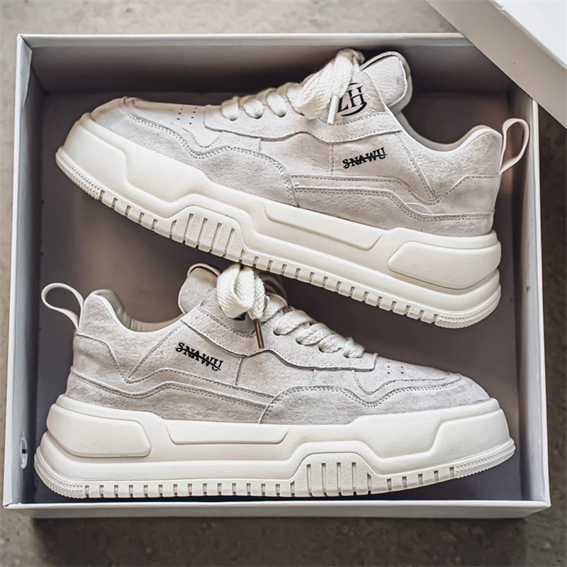 2025 حذاء قماش رجالي موضة أحذية رياضية مريحة الشقق في الهواء الطلق الذكور أحذية رياضية تنفس الربيع الصيف أحذية رياضية عالي الكعب