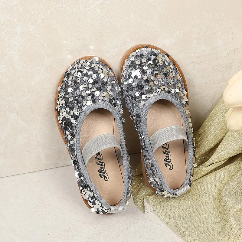 Mädchen Flache Schuhe Glänzende Pailletten Slip-on Kinderschuhe Runde Zehen 2026 Brandneue Kinder-Lederschuhe Weiche Sohle Prinzessinnen-Stil – Detail 4
