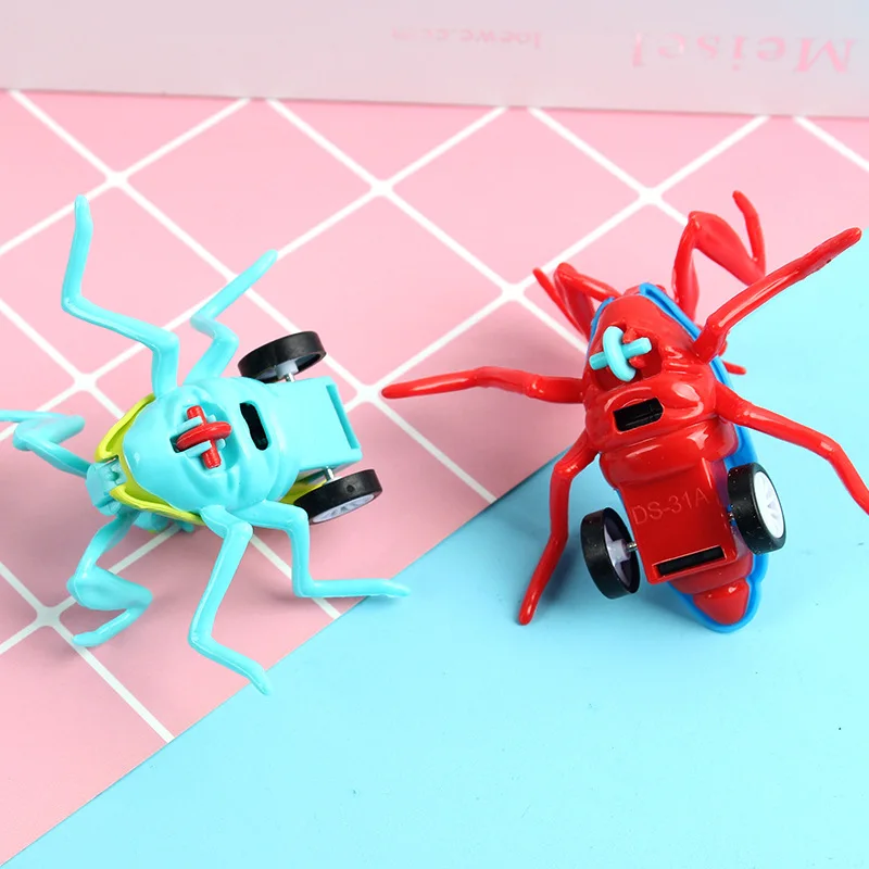 4 unid/bolsa Mantis Animal coche de juguete de dibujos animados insecto de inercia tirar hacia atrás Mantis coche de juguete de dibujos animados Mini Mantis juguete educativo para niños