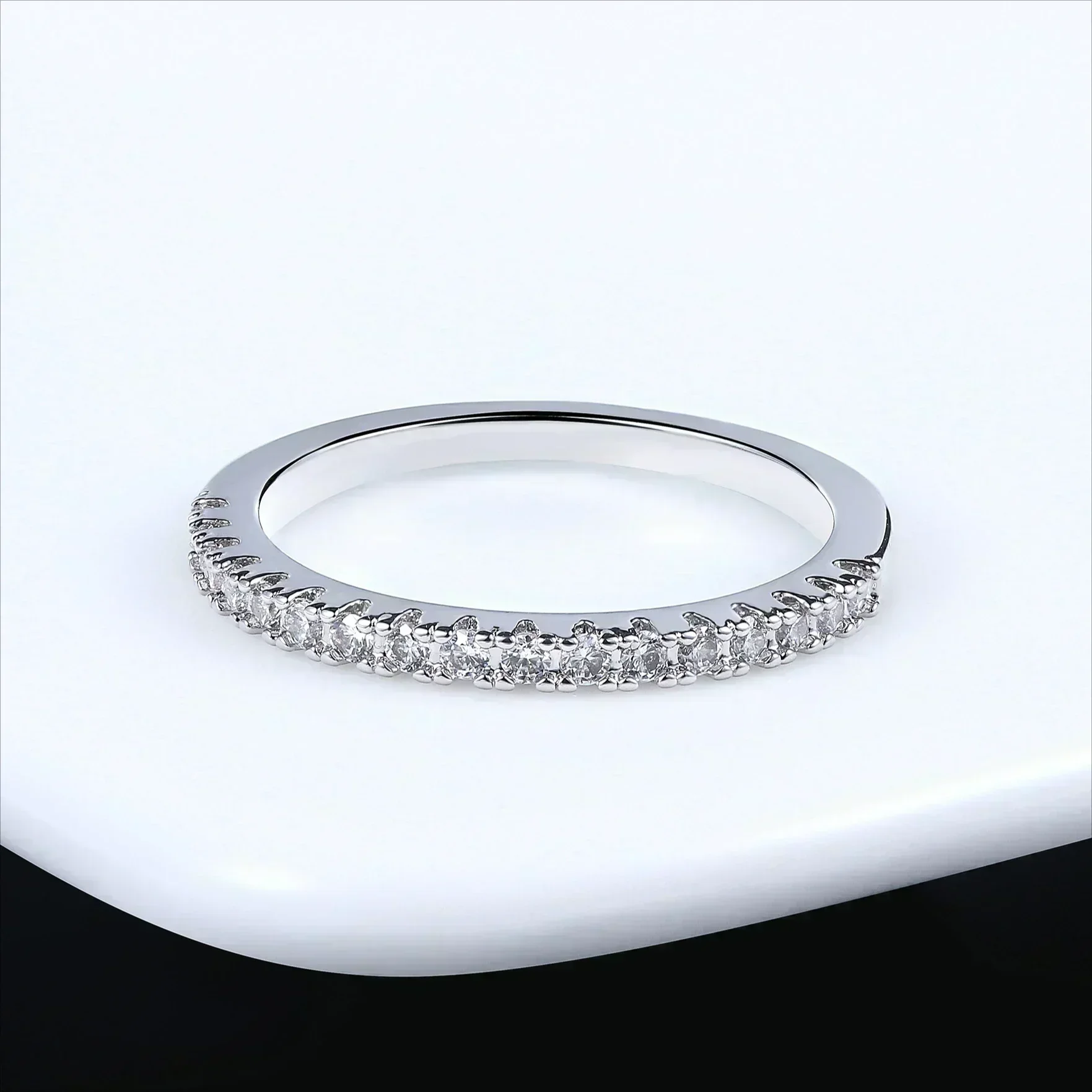 Simple Delicate Trendy Shiny Inlay Zirconia Thin Rings for Women Rose Gold Silver Colour Ring Wedding Accessory Jewelry Gifts