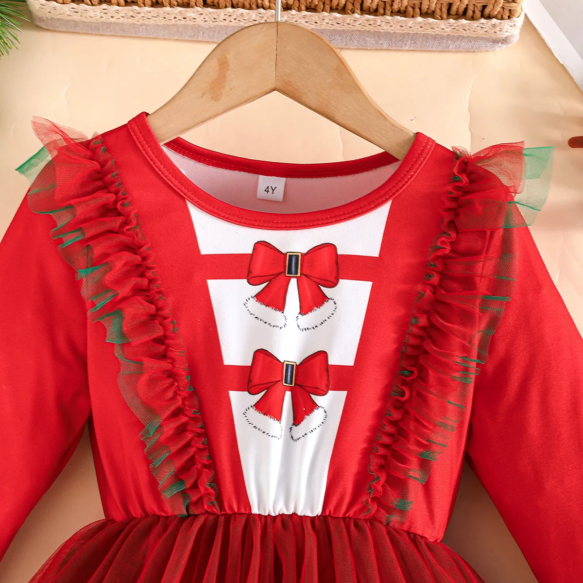 فستان شبكي بأكمام طويلة للفتيات لعيد الميلاد لعام 2025 مع تنورة غير منتظمة متدرجة باللون الأحمر والأخضر وديكور فيونكة #3