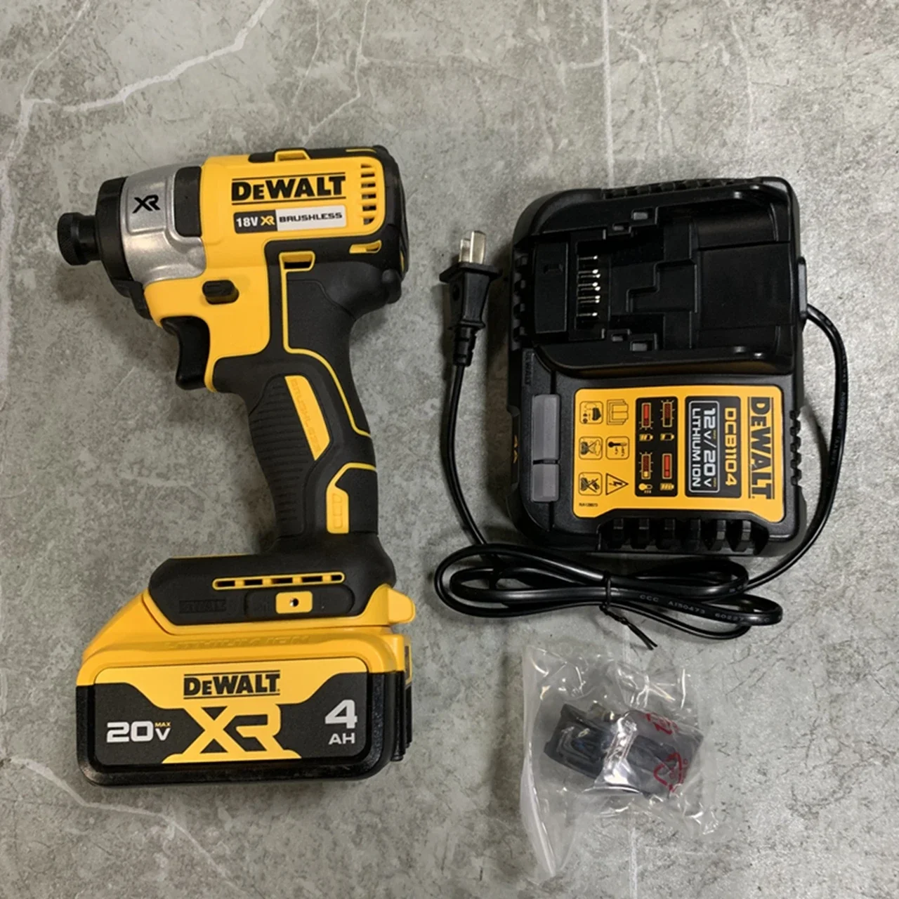 

New Dewalt DCF887 1/4" impact driver 20v Includes 4.0AH battery And charger New Tools