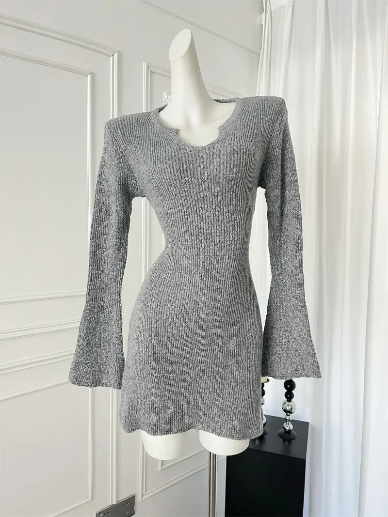 MiiiiX Casual seksowna dekolt w serek krótka sukienka z dzianiny damska sukienka sweterkowa 2024 jesień szczupła wewnętrzna osłona najniższa koszula ubrania damskie