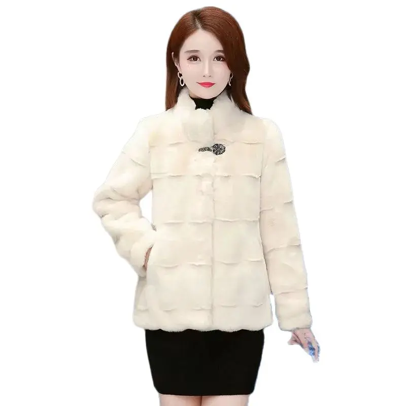 

Ln Autumn Winter, Haining's New Mink Velvet Coat Is Short, Fashionable, Relaxed Casual, And High-end Temperament Coat .