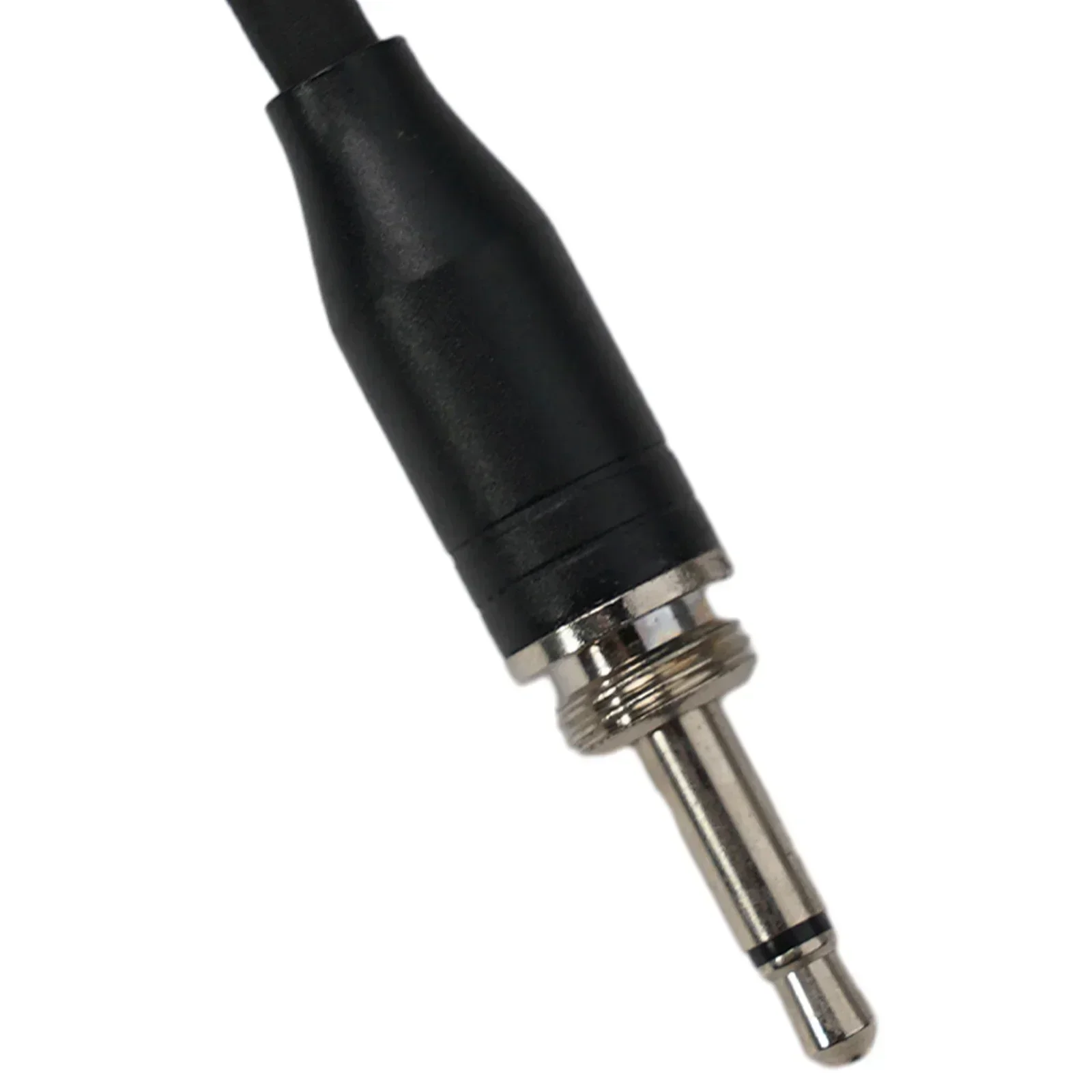 Omnidirectional Lavalier Lapel Clip Mic 3 5mm 3Pin XLR With Excellent Sound Revert, Compact And Miniature Design