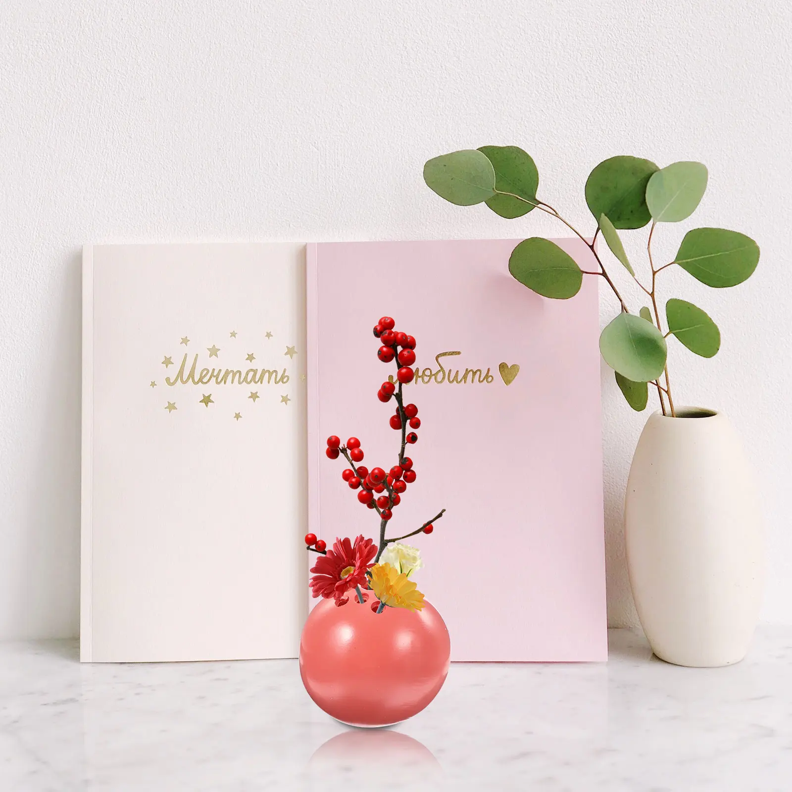 

Resin Multi-Hole Flower Vase Small Decorative Vase for Floral Arrangement Desktop Home Office Dried Flower Container