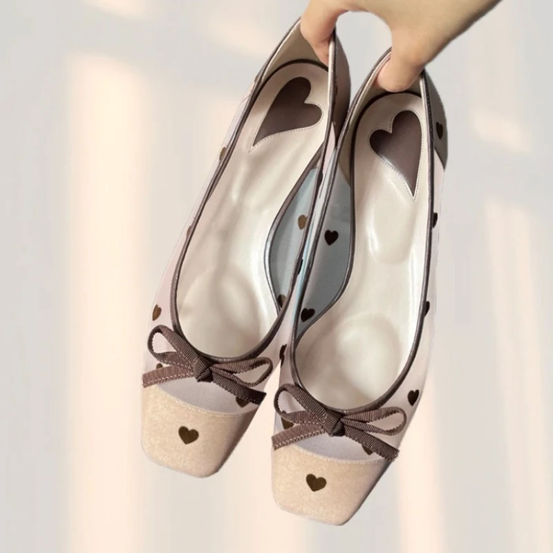 

Милые балетки на плоской подошве в форме сердца в горошек, женские туфли Мэри Джейн с милым бантом, удобная повседневная обувь на мягкой подошве