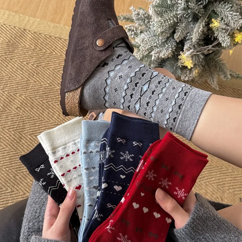 Woman Middle Tube Cotton Winter and Spring Stockings Cute INS Style Christmas Socks Fell Island Love Heart Stockings