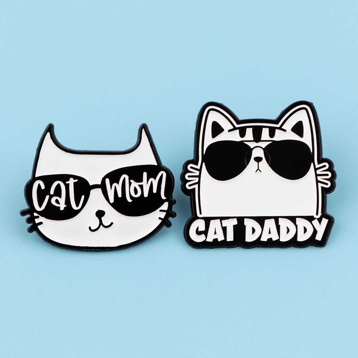 Cartoon Cat Parents Metal Enamel Pins and Brooches for Women Holiday Badge Backpack Decoration Jewelry Gift for Kids Friends