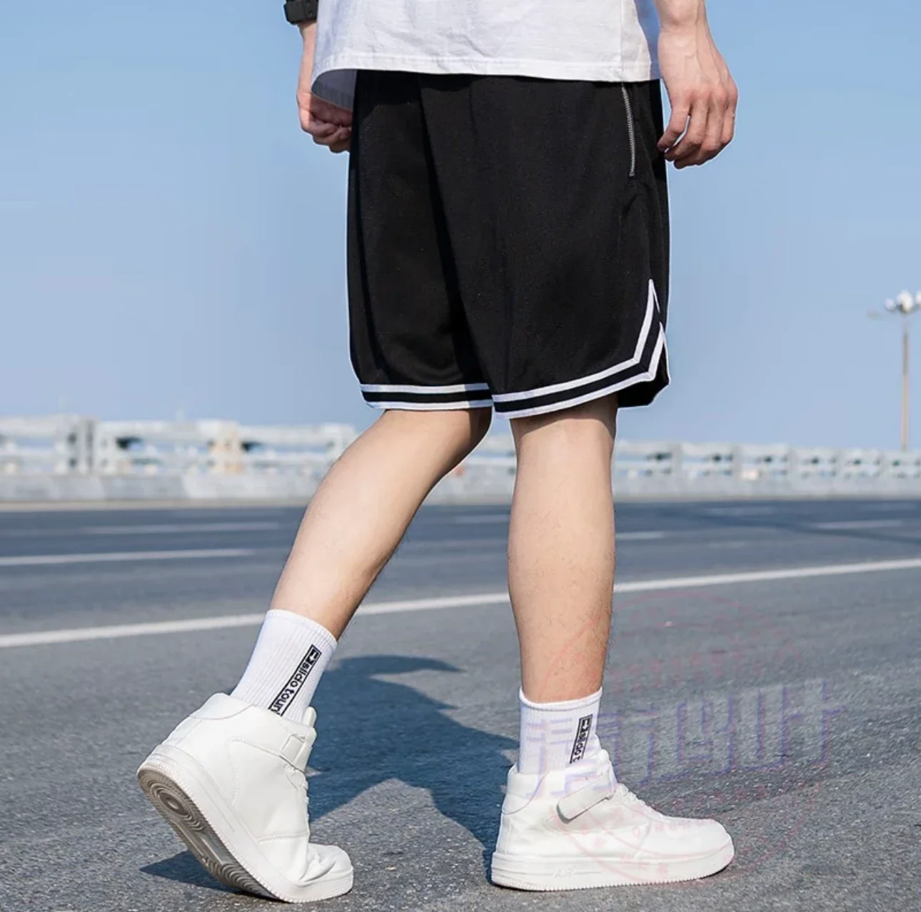 شورت كاجوال من Nike Dri Fit DNA سريع الجفاف لكرة السلة بخمس نقاط للرجال باللون الأسود