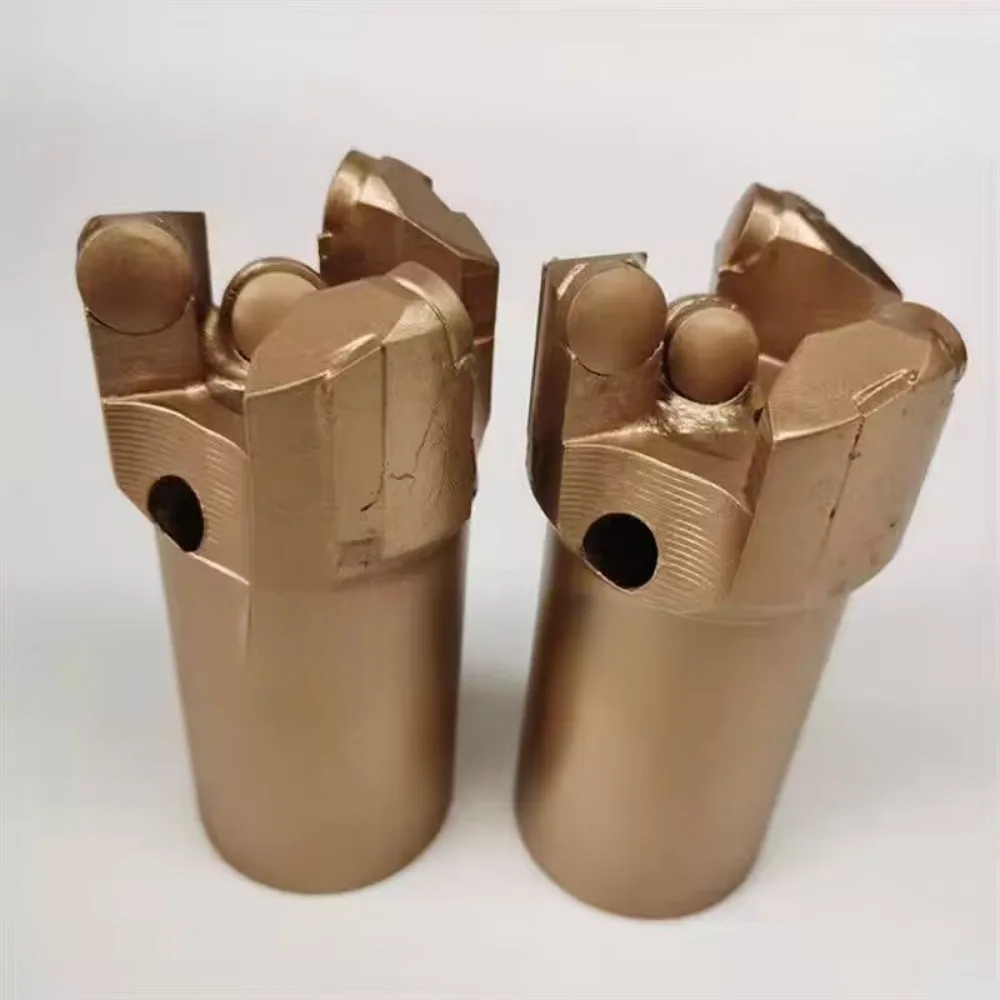 Broca diamantada côncava, três asas, 75, 94