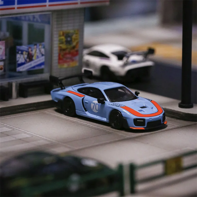 

Коллекционная модель автомобиля MINICHAMPS 1:64 2018 года выпуска, синего цвета, из литого металла