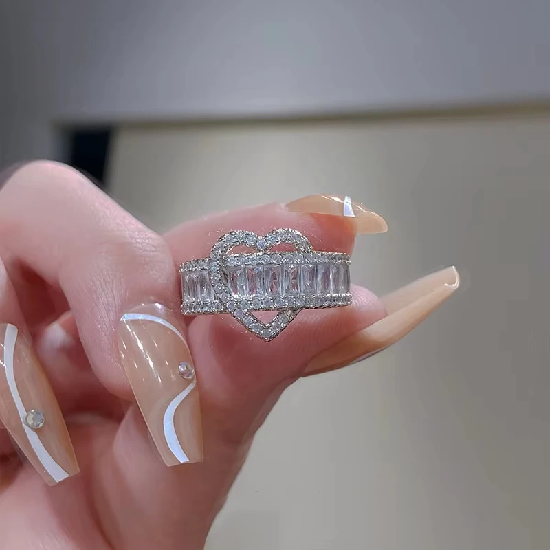 

Huaya Women's Brilliant Zircon Crystal Splicing Design Brass Wedding Rings Heart Shape Romantic Bridal Gift CZ Ring Jewelry