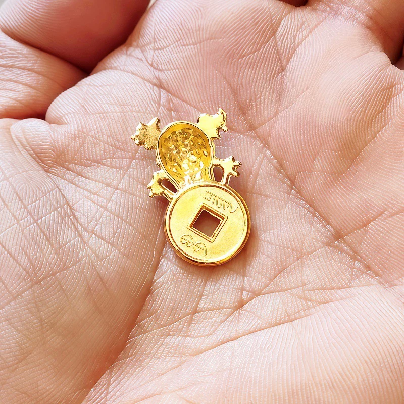 Biting Golden Frog Alloy Amulet Ornaments For Good Fortune Financial Stability Fengshui Lucky Frog Wallet Charm Money