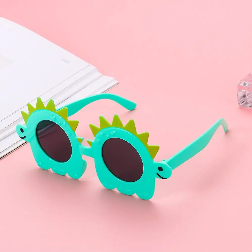 Birthday Decoration Trendy Funny Pineapple Sunglasses Fruit Design Luau Party Props Party Shades for Women & Men