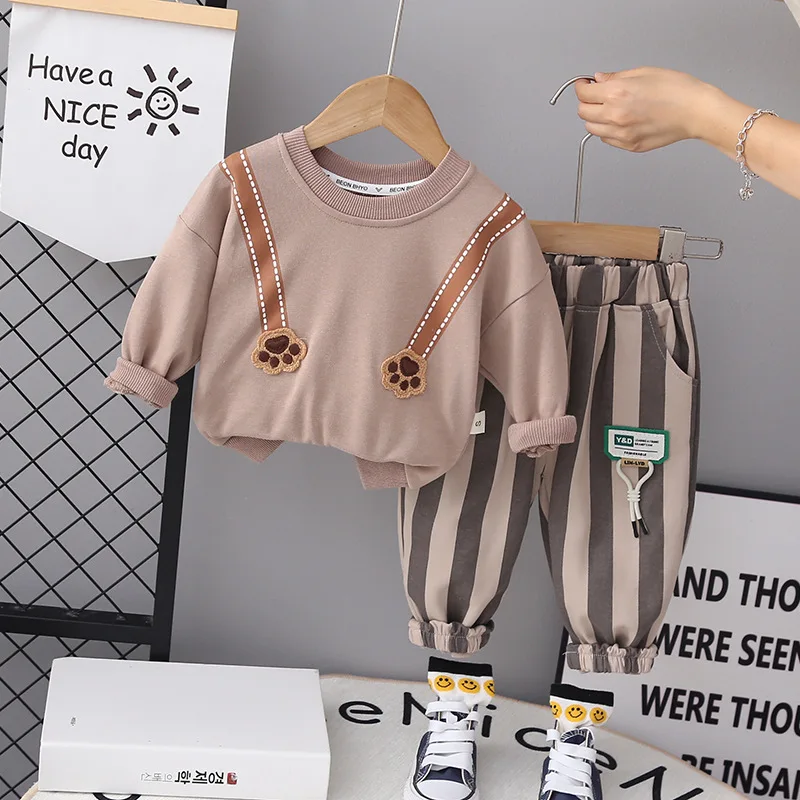 

Комплект одежды для маленьких мальчиков, весна-осень 2024, милый пуловер с круглым вырезом и длинными рукавами, топы и штаны, одежда для маленьких мальчиков, детский костюм