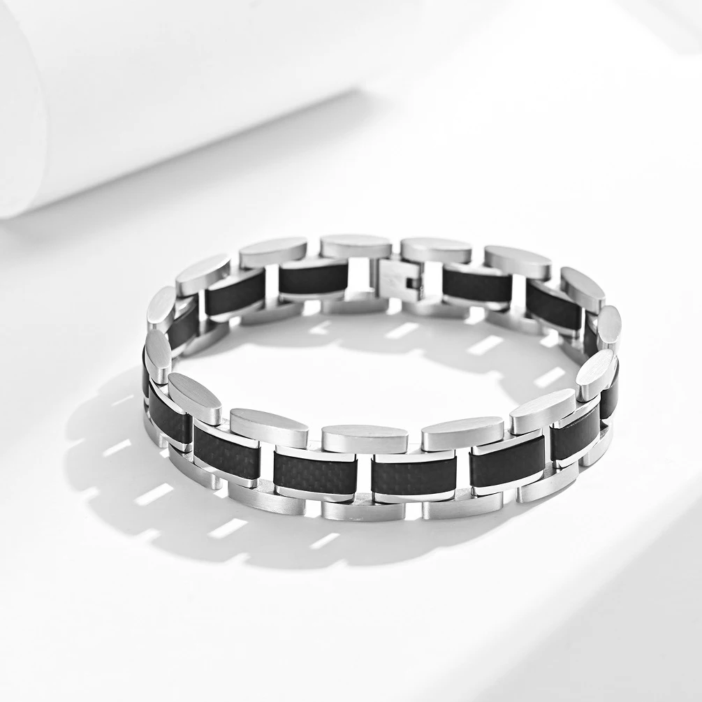 

Moocare Classic Minimalist Fashion Stainless Steel Sand Surface Men's Black Carbon Fiber Bracelet