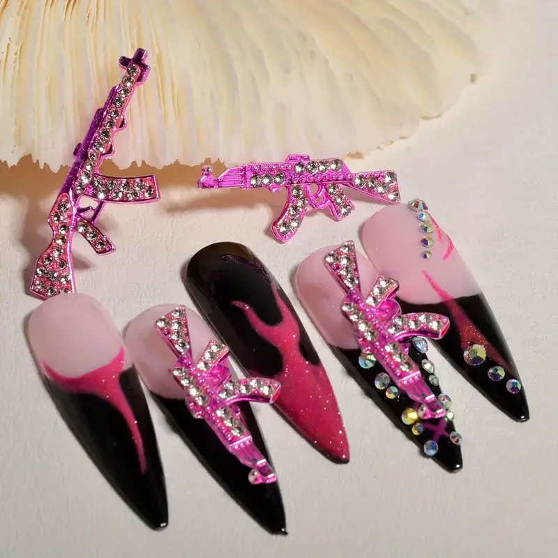 5 sztuk różowego pistoletu ze stopu 3D do zdobienia paznokci z kryształki górskie, luksusową akcesoria do paznokci w kształcie pistoletu do DIY lub Salon paznokci