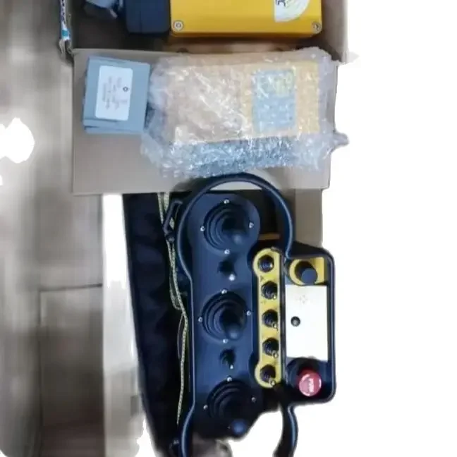 Een gloednieuwe set CIFA afstandsbedieningen voor reserveonderdelen voor betonpompen