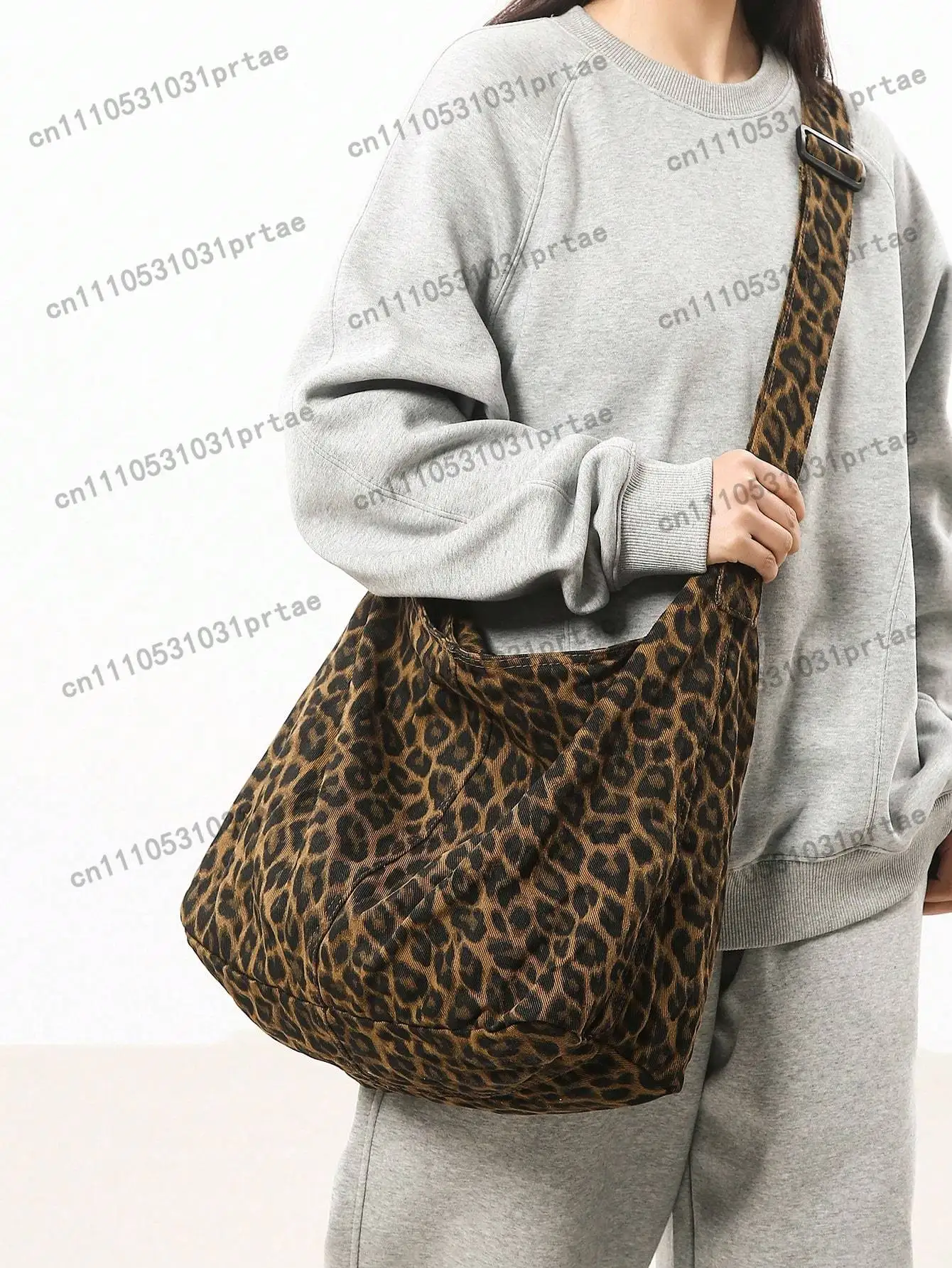 1pc Women Leopard Print Shoulder Bag, Crossbody Tote Bag With Large Pocket, Suitable For Travel, Shopping, Vacation, Carrying Cl