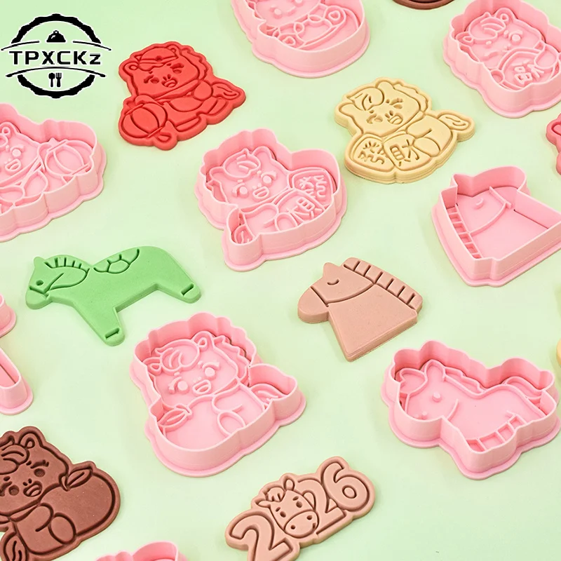 Year Of The Horse Cookie Cutters Chinese New Year 3D Cartoon Horse Shape Pressable Biscuit Mold Cookie Stamp Kitchen Baking Tool