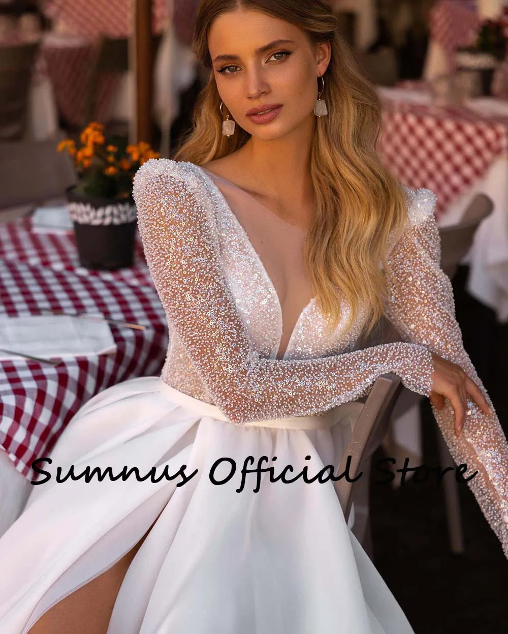 Sumnus glitter branco a linha vestidos de casamento manga longa sheer v pescoço vestido de noiva divisão lateral com trem vestidos de casamento personalizados