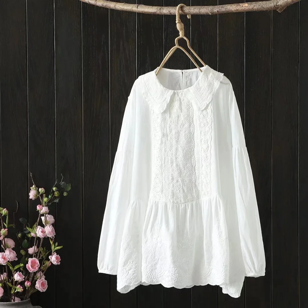 جديد 2026 ربيع قميص قطني بكم طويل ، المرأة بيتر بان طوق الدانتيل ، موري فتاة الحد من العمر الحلو فضفاض دمية بلوزة T5D549CC