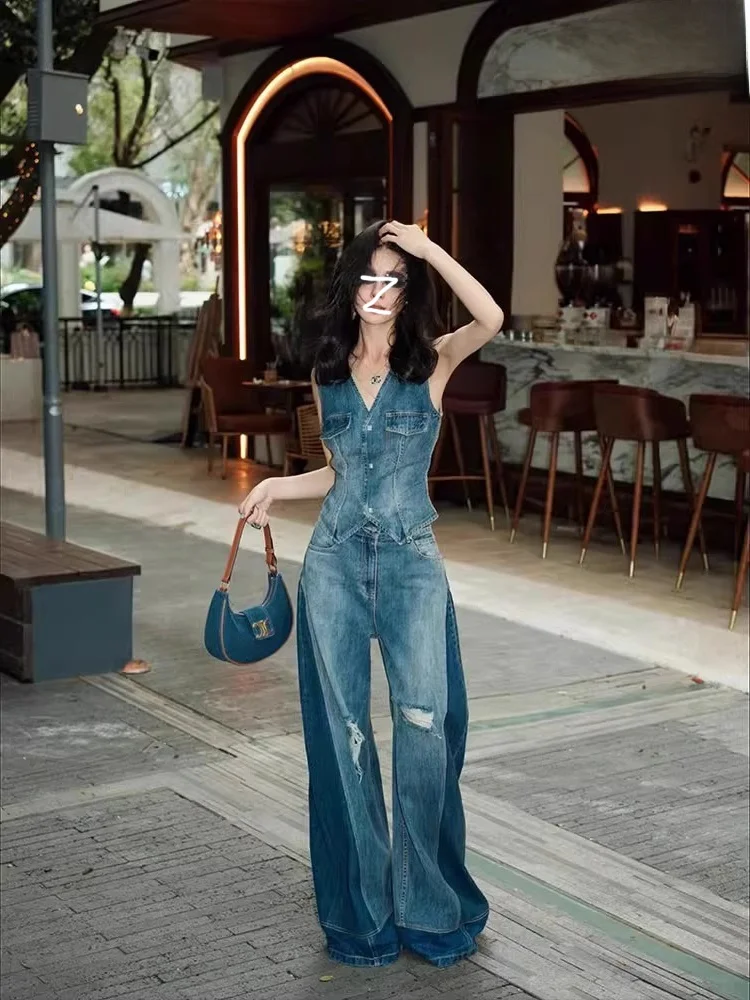 

Сексуальный летний комплект из джинсовой жилетки и джинсов в американском ретро-стиле для женщин: модный наряд с дырками на джинсовых брюках