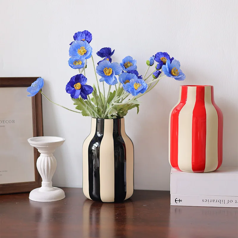 

1Pcs Ceramic Vase Black Geometric Stripe Vase Flower Arrangement Accessories Ceramic Crafts Home Decoration
