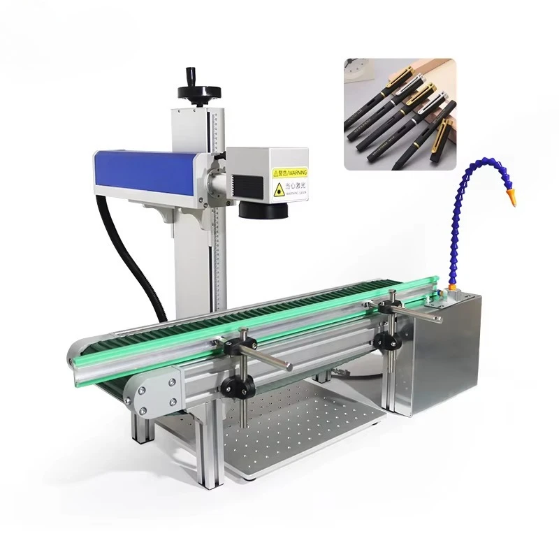 آلة الوسم الطائر بليزر الألياف 30 وات الأوتوماتيكية مع حزام ناقل لوضع علامات على القلم