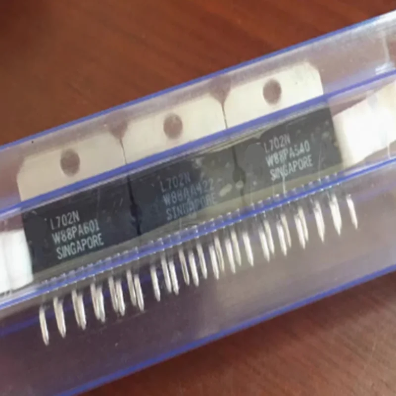 L702N ZIP11 70V 2A سائق رقاقة مفتاح الطاقة الدوائر المتكاملة المستخدمة للتطبيقات التي تتطلب محركات متعددة التيار العالي