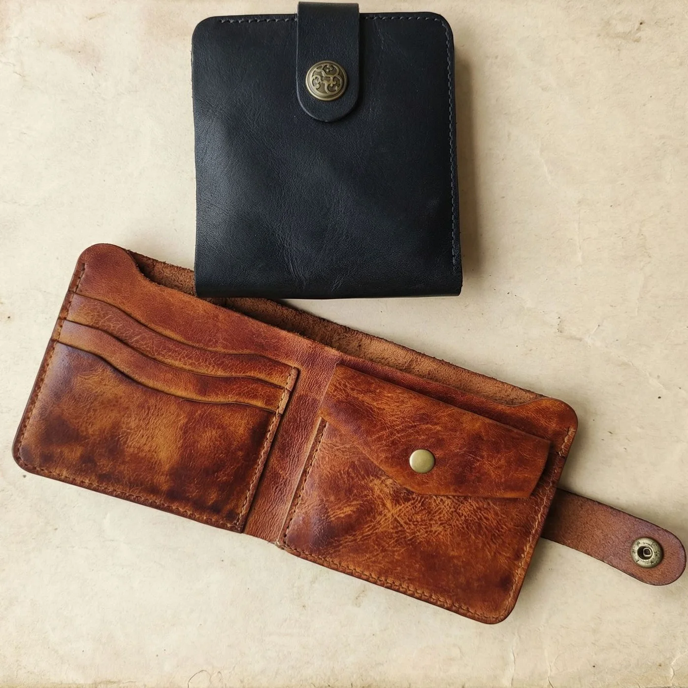 Handmade Vegetable Tanned Leather Wallet for Men Vintage Cowhide Bifold Slim Purse with Coin Pocket Personalized Gift