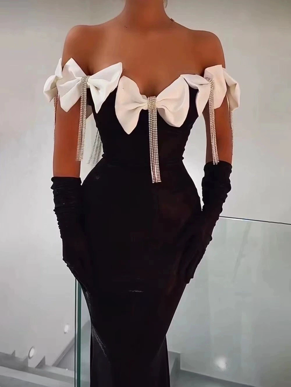 

2025 new European and American one-shoulder bow diamond chain tube top sexy bandage dress party dress-GZXX1070