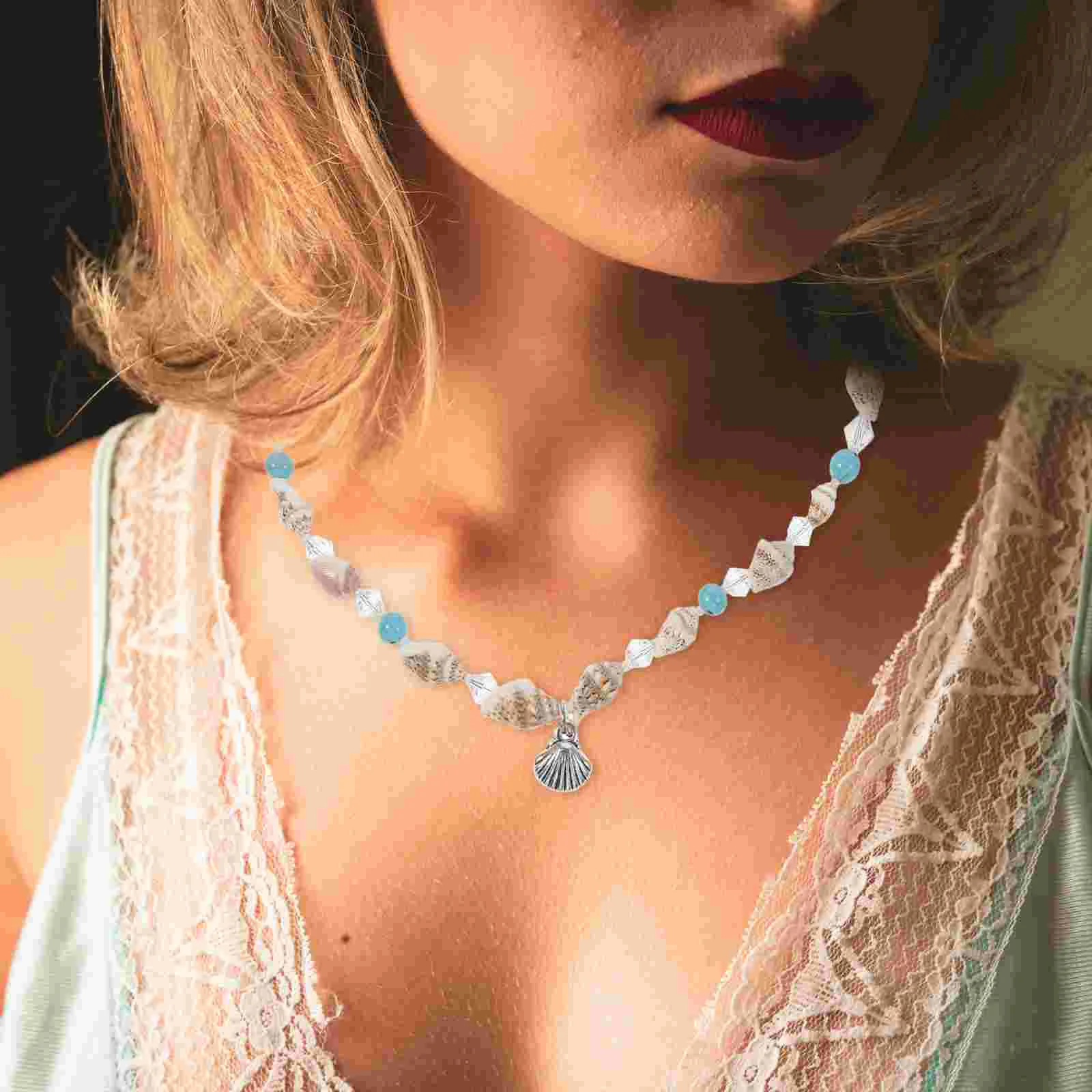 

Small Conch Necklace Pearl Clavicle Chain for Women Beads Beaded Woman Accessories Props