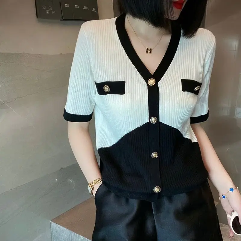 Summer Fashion V-neck Pullover Ice Silk Short Sleeve T-shirt Women Panelled Patchwork Button Knit Screw Thread Thin Top A192