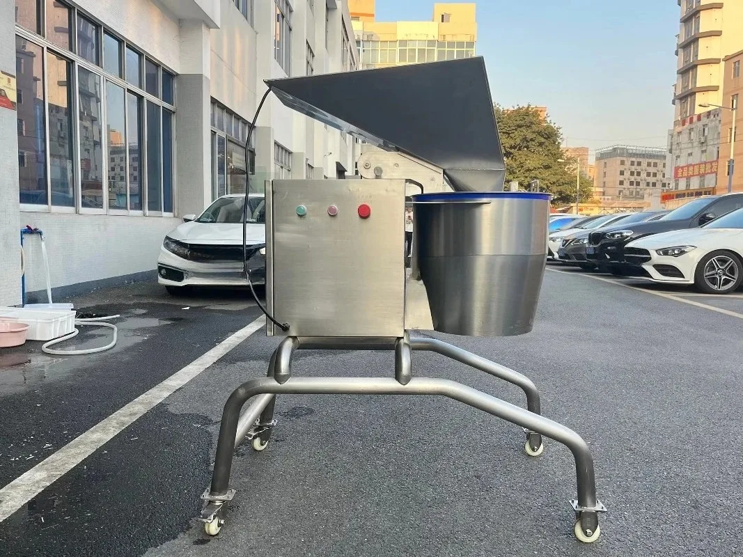 Heavy duty vegetable shredder for food processing plant