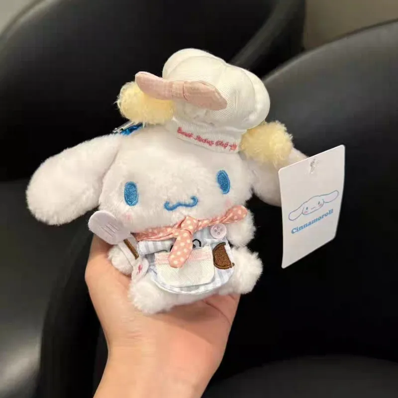 

Genuine Sanrio Toys Kawaii Cinnamoroll Pochacco Plushies Chef Pacha Dog Doll Soft Peluche Dolls Bag Charm Gifts Kids In Stock