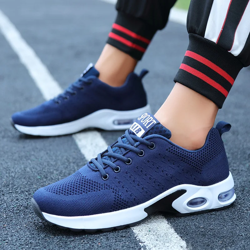 Close-mesh Flying Woven Shoes Versatile Comfortable and Casual Men's Shoes Large-sized Sneaker Breathable and Lightweight Shoes