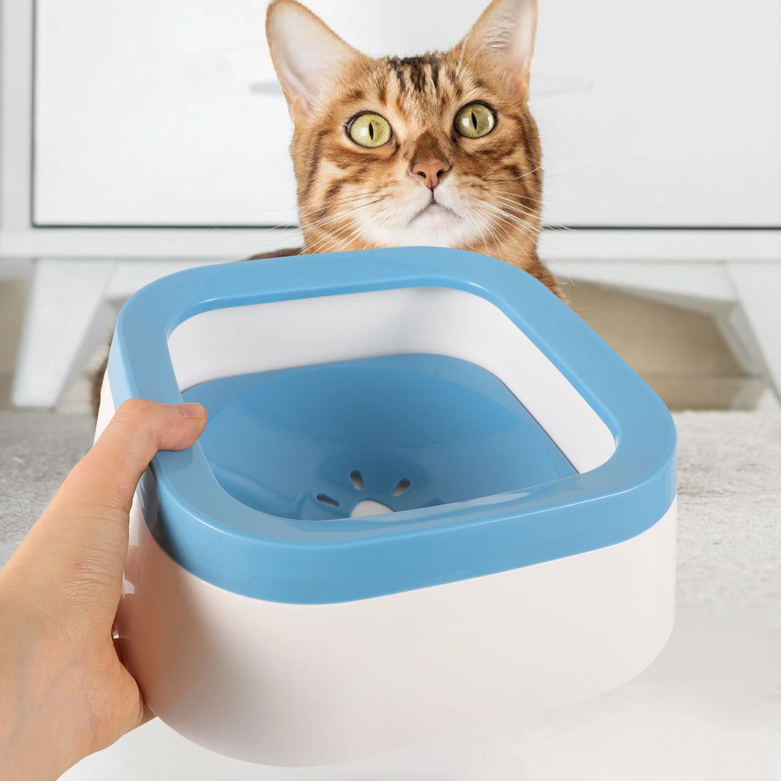 

Car Mount Pet Water Bowl For Cats Dogs Anti-Slip Plastic Feeding Bowl No Spill Design Easy Clean Smooth Edge Durable Pet