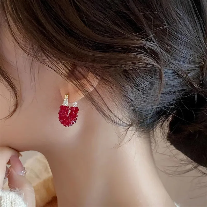 Red Crystal Earrings European And American Style Personalized Fashion Stud Earrings Ladies Girls Travel Wedding Accessories 2024