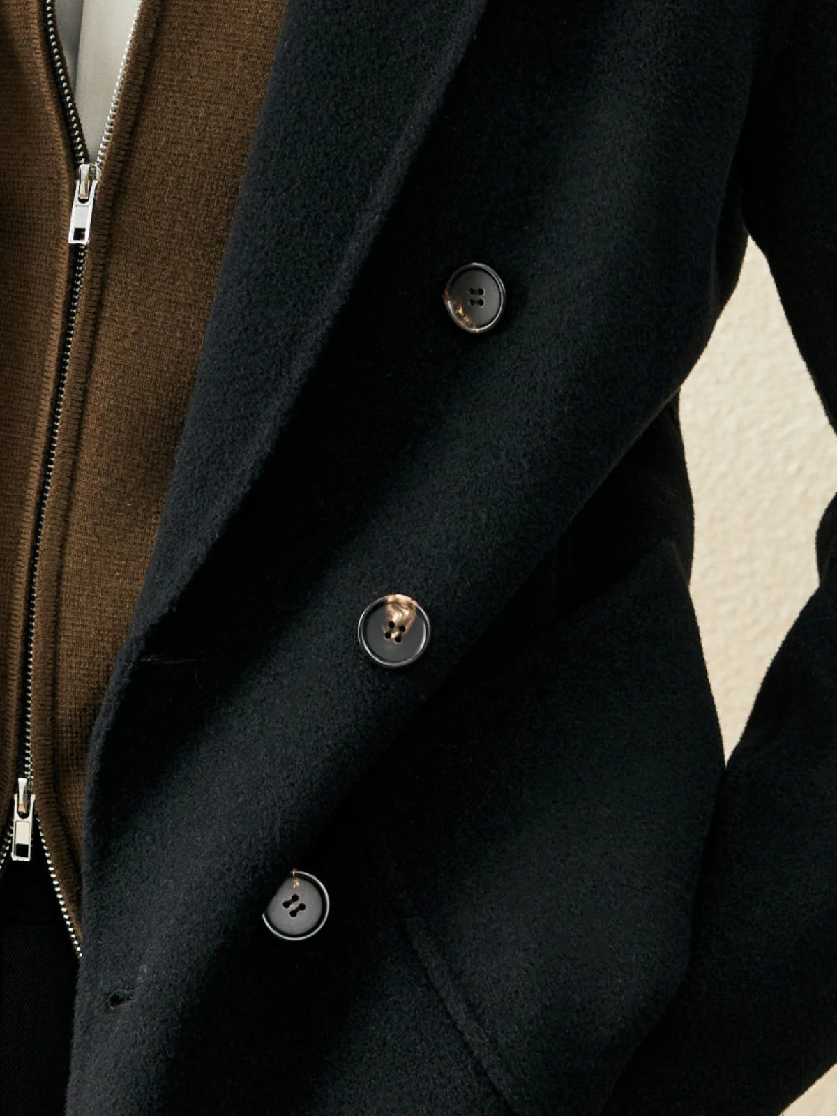 معطف قصير من الصوف بنسبة 100% للرجال |   معطف شتوي سميك أسود مزدوج الصدر |   معاووس وسترة دافئة ذات وجهين