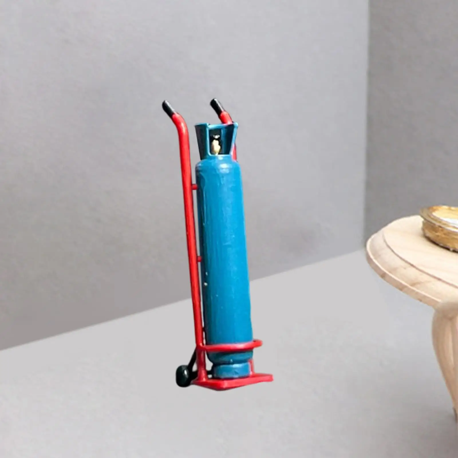 

Модель газового баллона с транспортером в масштабе 1/64, реалистичный декор для микро-гаража, для создания сцен своими руками