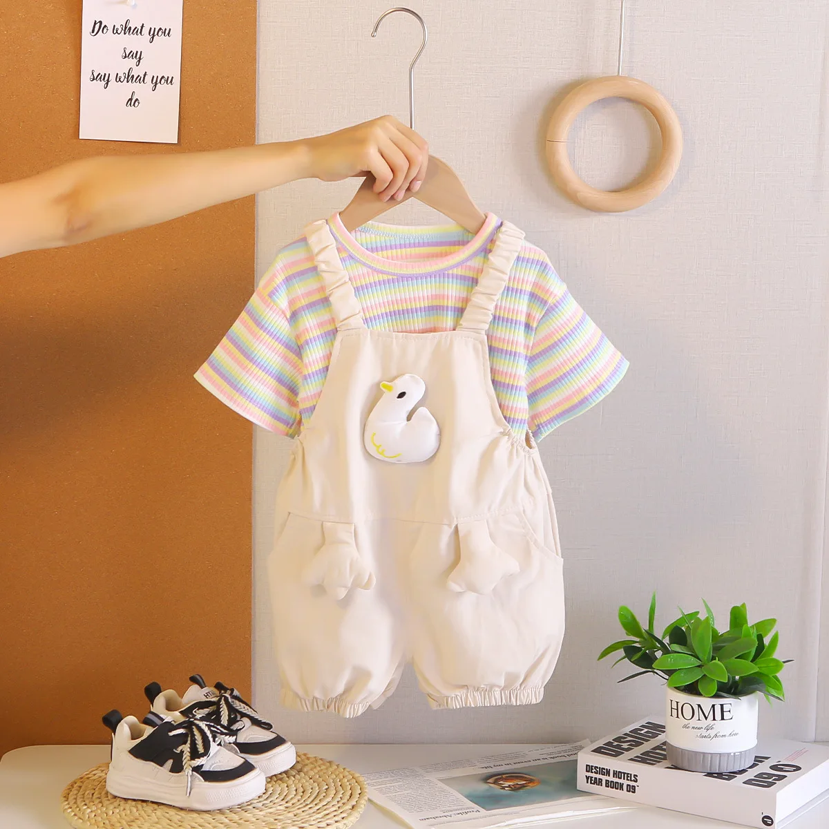 2026 Hot Sale Baby Girls 2pcs Clothing Set Rainbow Striped T-shirt and Duck Suspender Shorts Toddler Infant Girls Summer Outfits