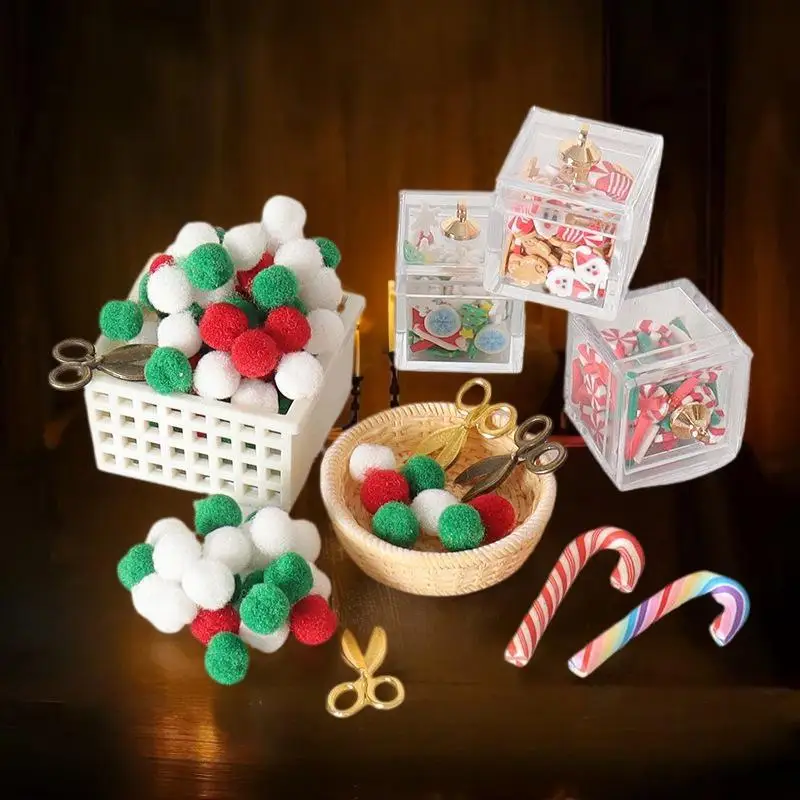 مجموعة صناديق بيت الدمى لمشهد عيد الميلاد DIY - تتضمن قصب الحلوى المحاكاة المصنوعة يدويًا ومقص وديكورات السلة. #2