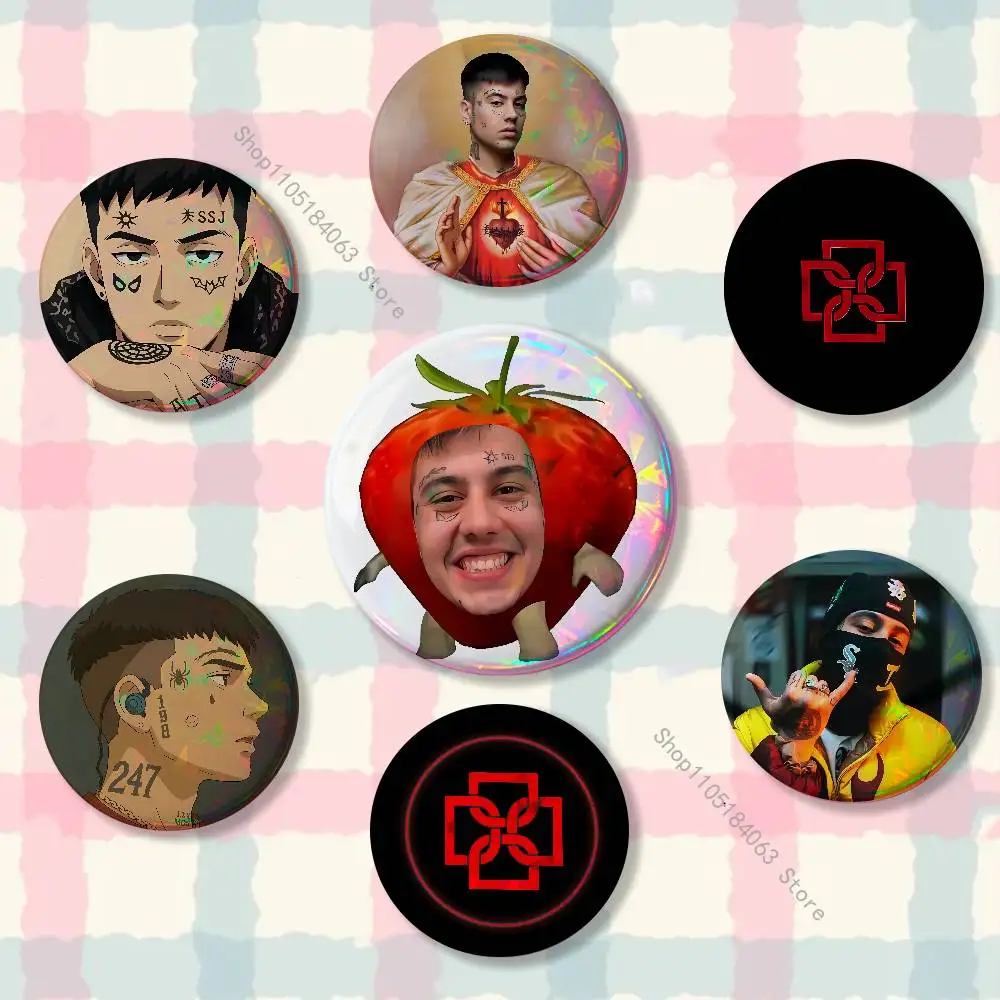 

D-Duki Ameri 5202 Reflective Pin Tinplate Round Brooch Cartoon Cosplay Badges for Bag Hat Toys Gifts