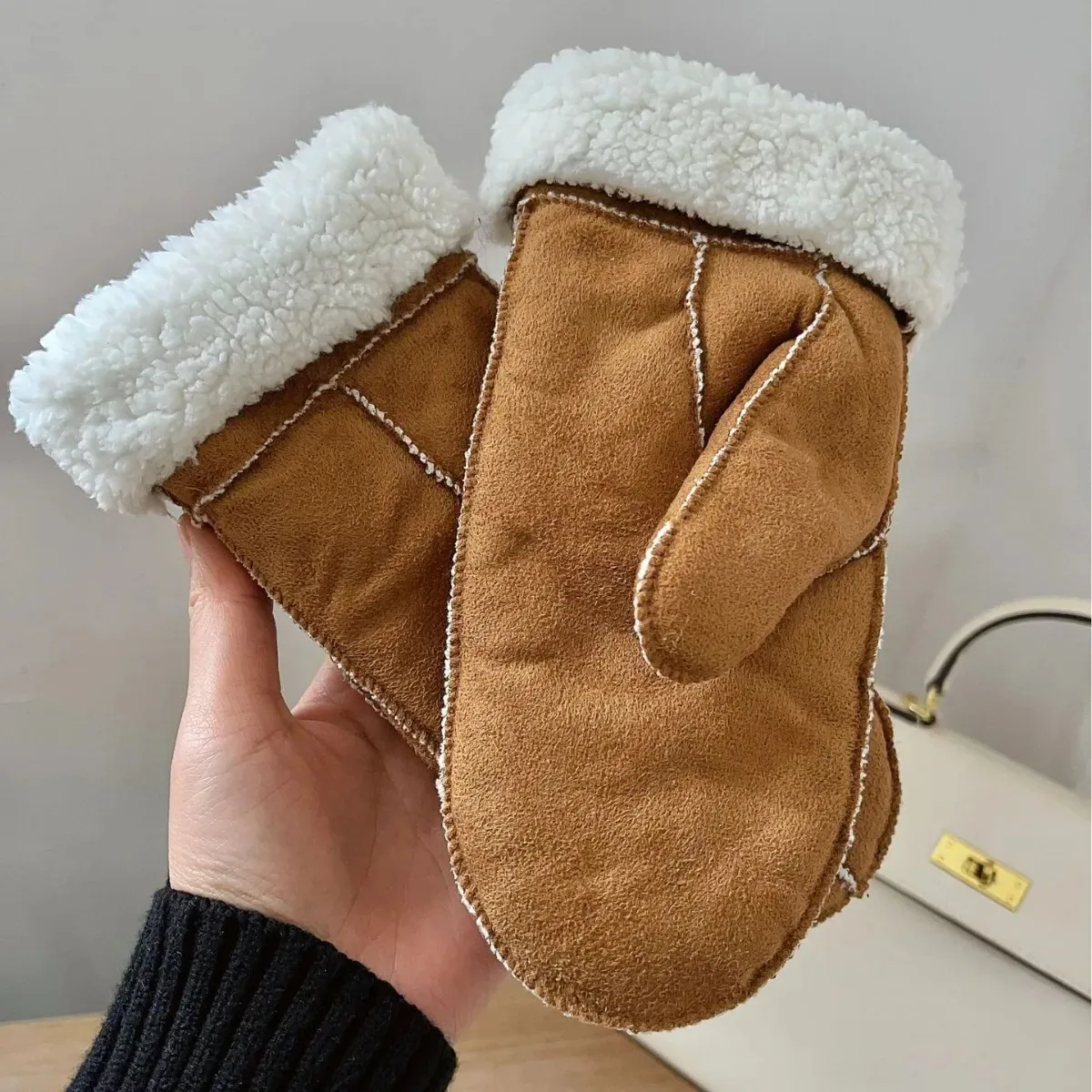 Winter Women Maillard Color Fleece-lined Thickened Lamb Wool Turn-over Gloves Outdoor Student Faux Suede Wide Edge Warm Mittens